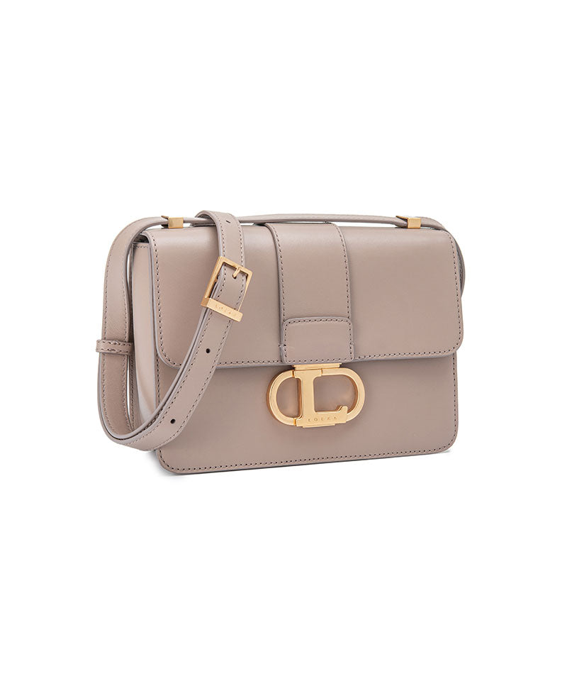 オブジェM ロゴバックル付き本革ショルダーバッグ